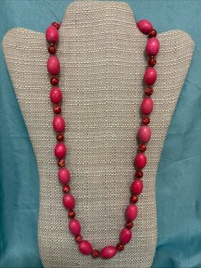 Joan Rivers Gold Plated Pink Wood & Marbled Glass Bead 26” Necklace 1990’s